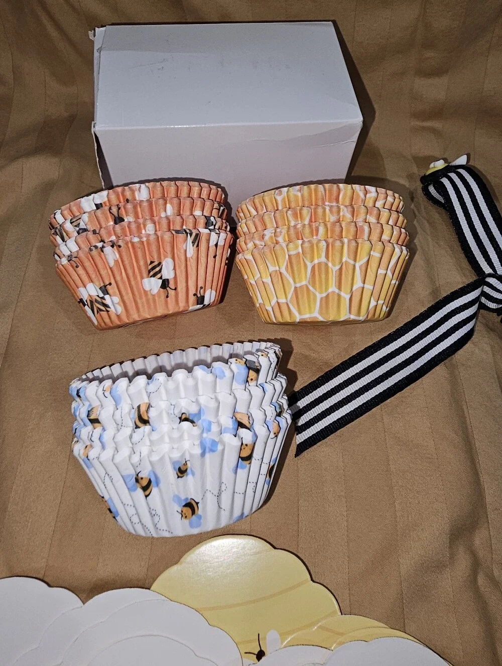 Bee Themed Yellow Cupcake Liners, 7 Treat Cups, Black &White Ribbon With Bees